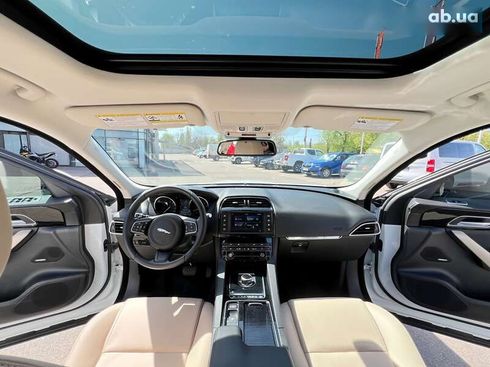 Jaguar F-Pace 2018 - фото 17