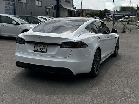 Tesla Model S 2022 - фото 12