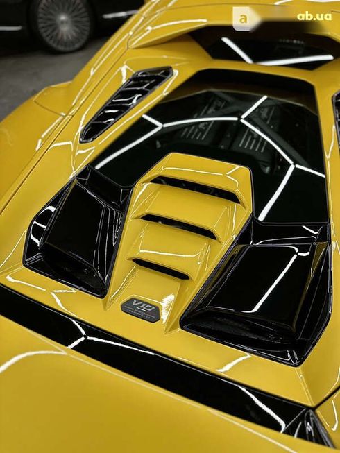 Lamborghini Huracan 2023 - фото 8