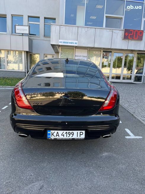Jaguar XJ 2016 - фото 10