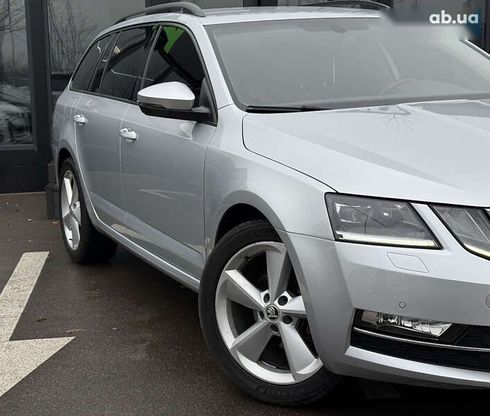 Skoda Octavia 2019 - фото 3