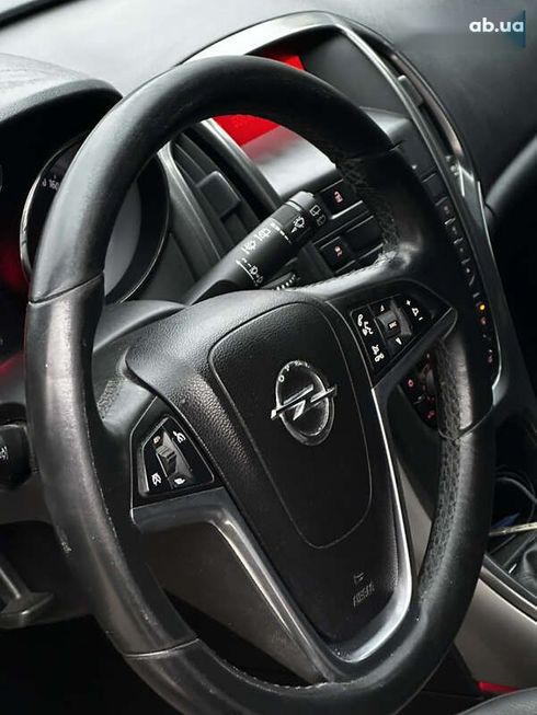 Opel Astra 2011 - фото 6