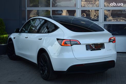 Tesla Model Y 2021 белый - фото 3