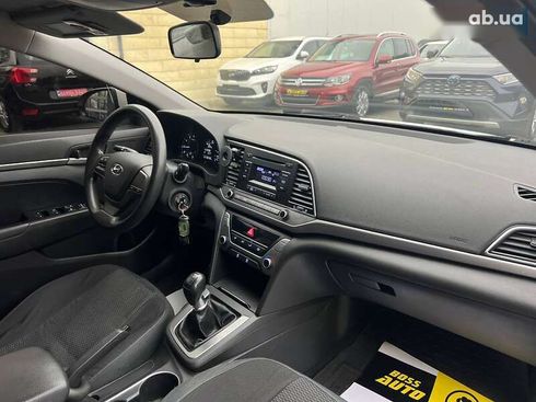 Hyundai Elantra 2016 - фото 21