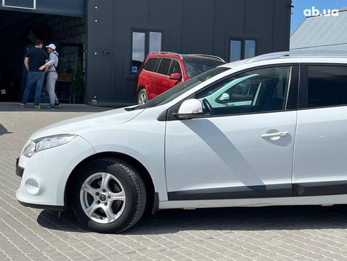 Renault Megane 2012 белый - фото 10