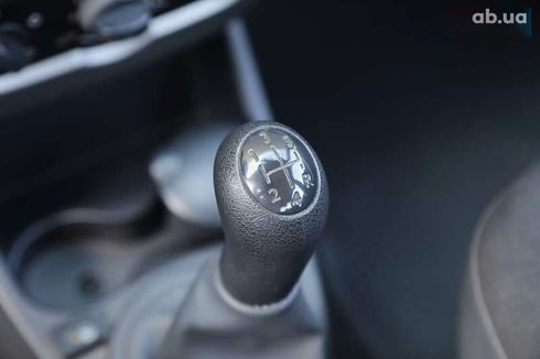 Renault Sandero 2011 - фото 18