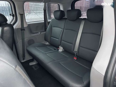 Hyundai H-1 2013 - фото 18