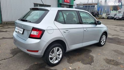 Skoda Fabia 2020 - фото 11