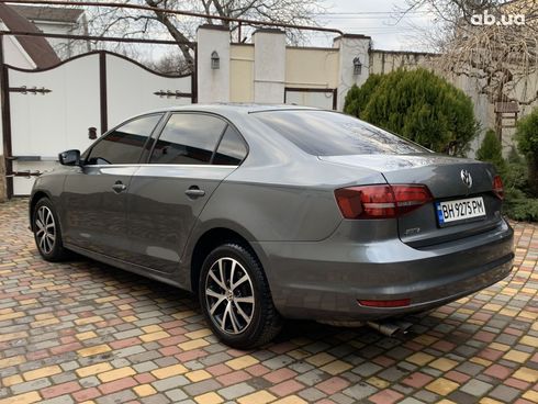 Volkswagen Jetta 2016 серый - фото 8