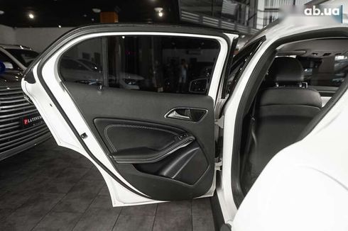 Mercedes-Benz GLA-Класс 2016 - фото 14