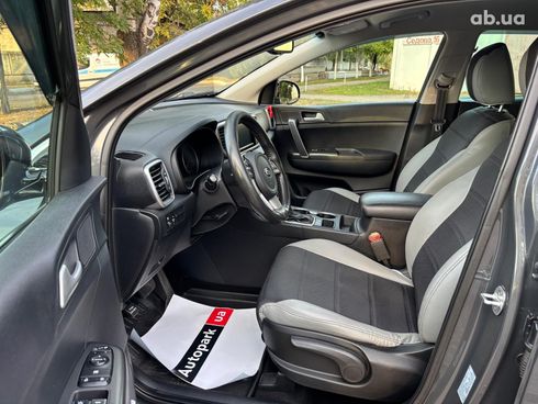Kia Sportage 2019 серый - фото 14