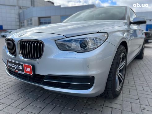 BMW 5 серия 2015 серый - фото 9
