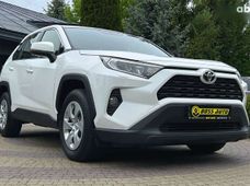 Продажа б/у Toyota RAV4 2020 года - купить на Автобазаре