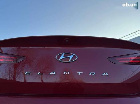 Hyundai Elantra 2019 - фото 21