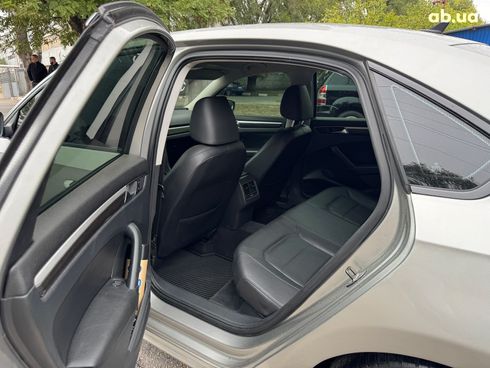 Volkswagen passat b7 2012 серый - фото 27