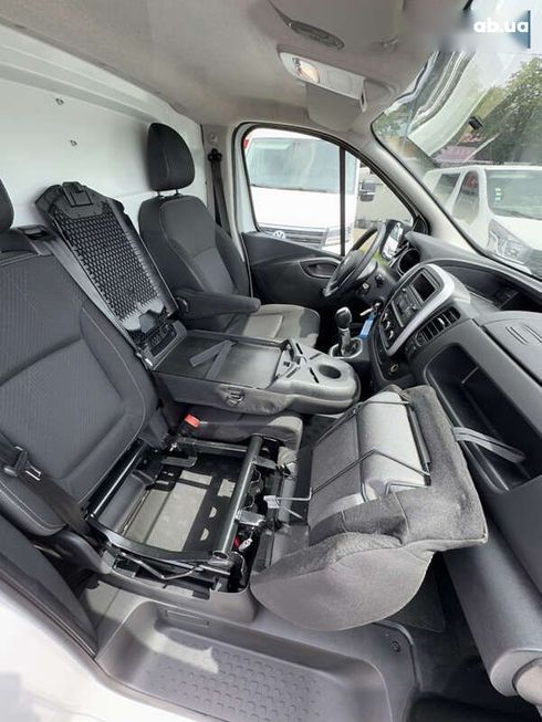 Renault Trafic 2020 - фото 26