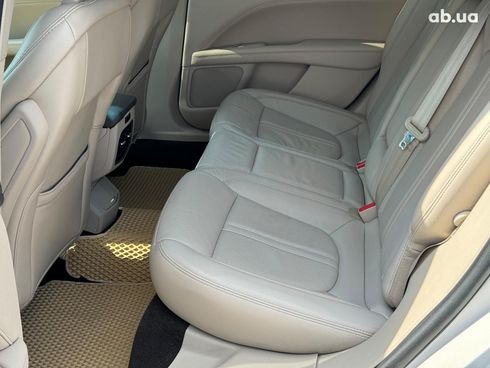 Lincoln MKZ 2019 белый - фото 24