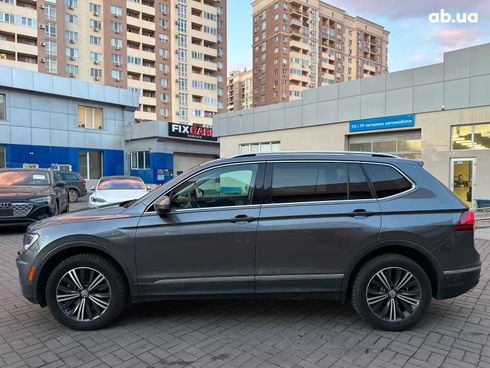 Volkswagen Tiguan 2017 серый - фото 9