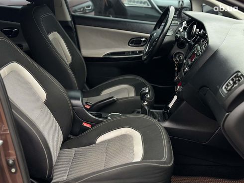 Kia Cee'd 2012 коричневый - фото 16