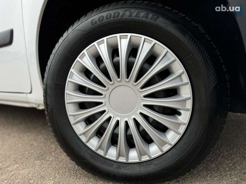 Renault Kangoo 2018 - фото 25