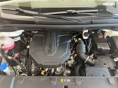Kia Carnival 2021 - фото 12