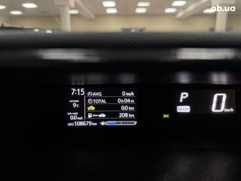 Toyota Aqua 2018 белый - фото 10