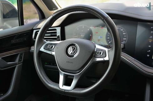 Volkswagen Touareg 2019 - фото 26