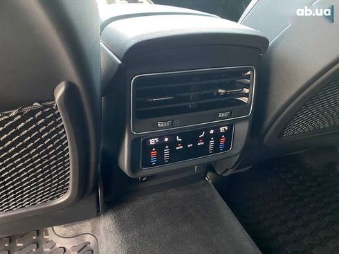 Audi SQ8 2020 - фото 26