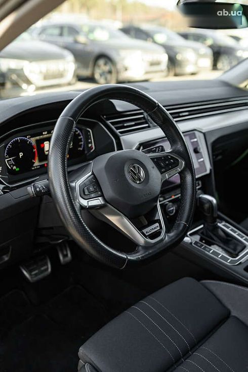 Volkswagen passat alltrack 2020 - фото 24