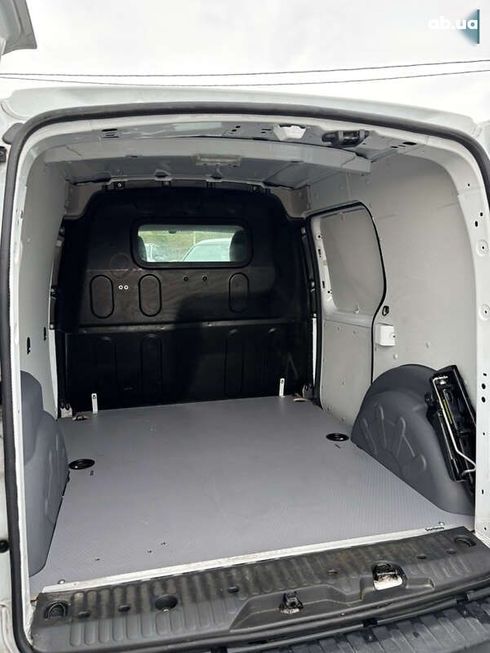 Renault Kangoo 2019 - фото 25