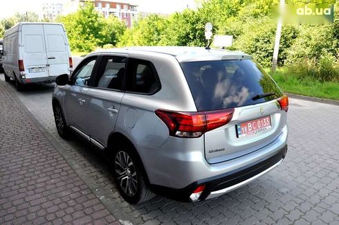 Mitsubishi Outlander 2016 - фото 12