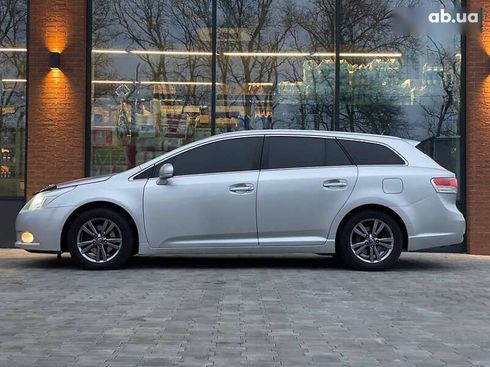 Toyota Avensis 2011 - фото 7