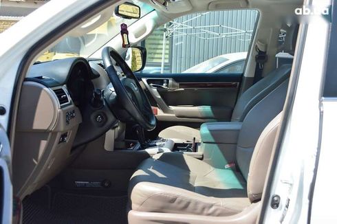 Lexus GX 2012 - фото 16