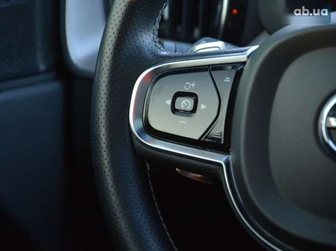 Volvo XC60 2018 - фото 28