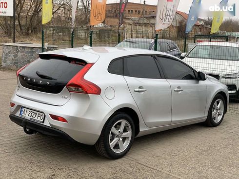 Volvo V40 2014 - фото 14