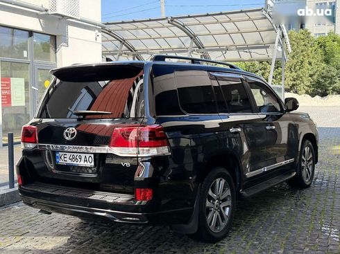 Toyota Land Cruiser 2017 - фото 11