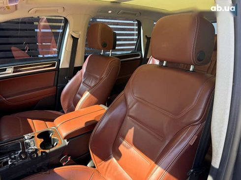 Volkswagen Touareg 2016 - фото 19