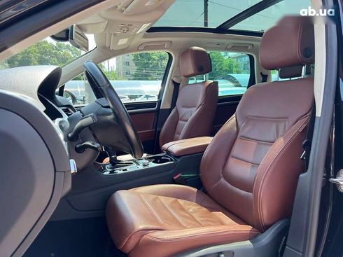 Volkswagen Touareg 2015 - фото 18
