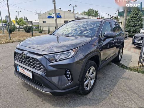 Toyota RAV4 2019 - фото 3