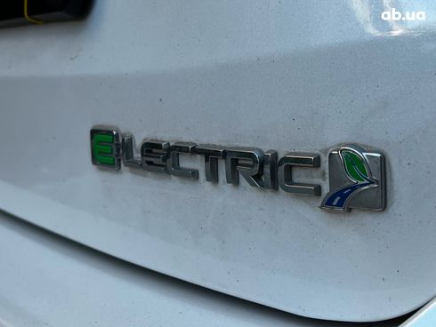 Ford Focus Electric 2016 белый - фото 19
