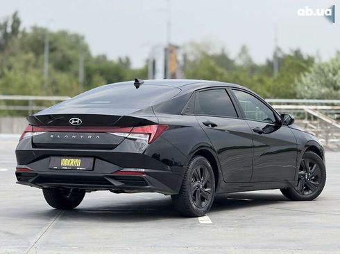 Hyundai Elantra 2021 - фото 13