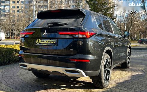 Mitsubishi Outlander 2023 - фото 7