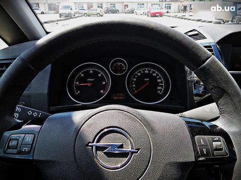 Opel Zafira 2010 - фото 8