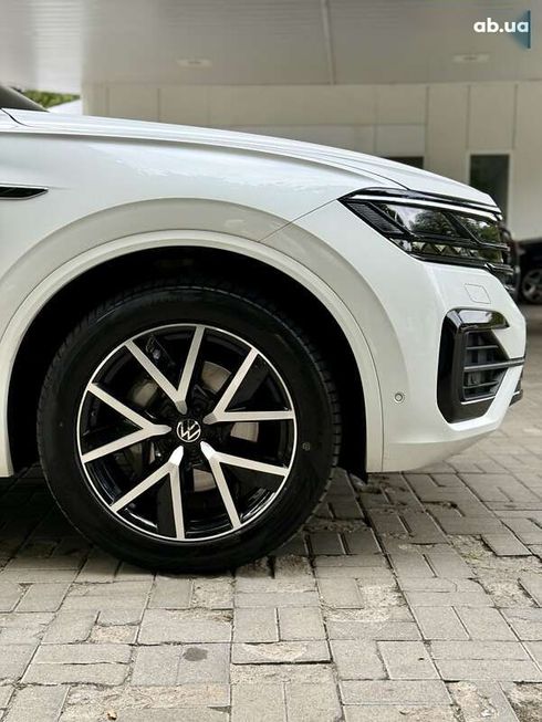 Volkswagen Touareg 2023 - фото 13
