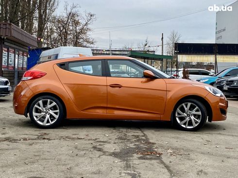 Hyundai Veloster 2016 коричневый - фото 6
