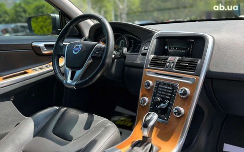Volvo XC60 2017 - фото 10