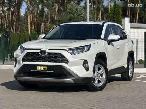 Toyota RAV4 2020 - фото 2