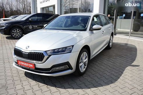 Skoda Octavia 2020 - фото 11