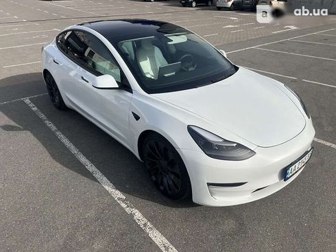 Tesla Model 3 2022 - фото 9