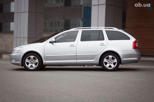 Skoda Octavia 2011 - фото 6
